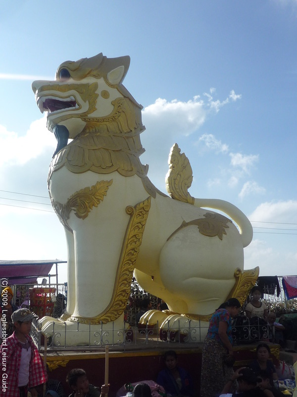 Golden Rock Pagoda03